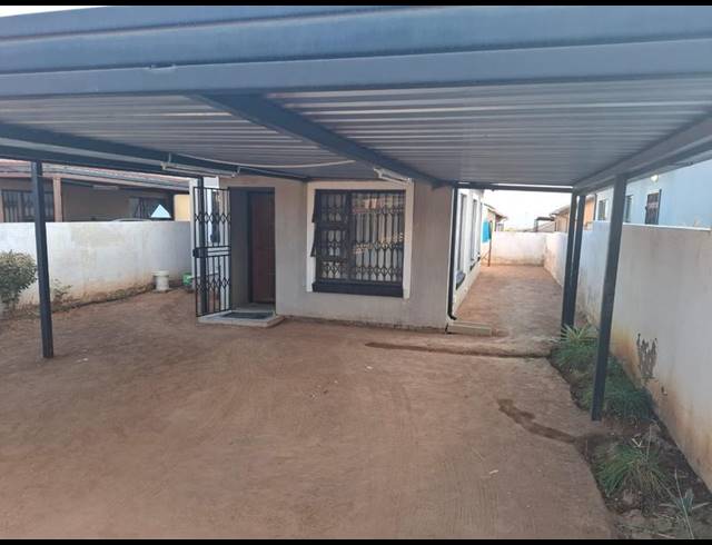 3 BEDROOM HOUSE FOR SALE IN SOSHANGUVE VV